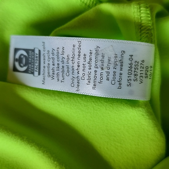 Athleta, NWOT, Sz L, Cool Weather Run Top, Neon Green - Picture 16 of 16